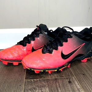 Size 8.5 Women’s Nike Cleats